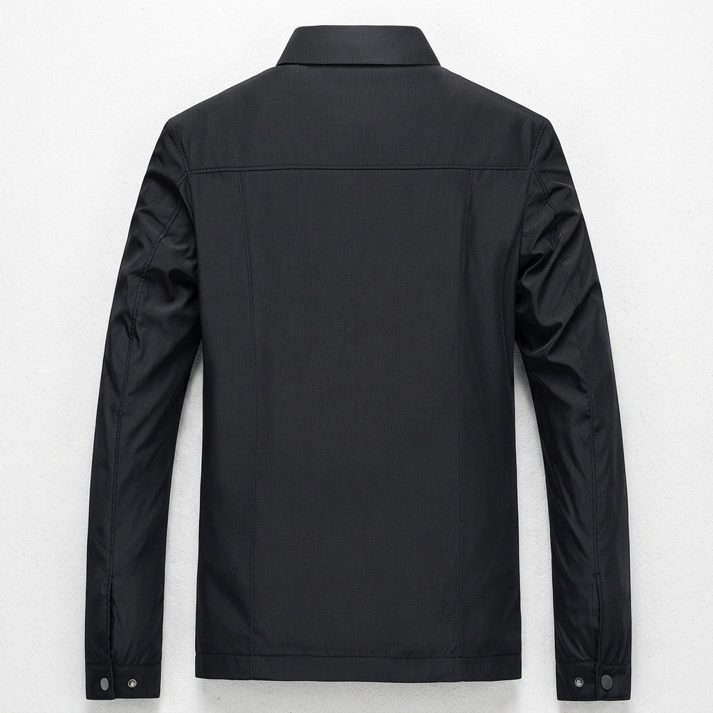Casual jacket for men, back view of the everyday layer