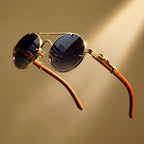 Round polarized sunglasses in onyx black with wooden temples