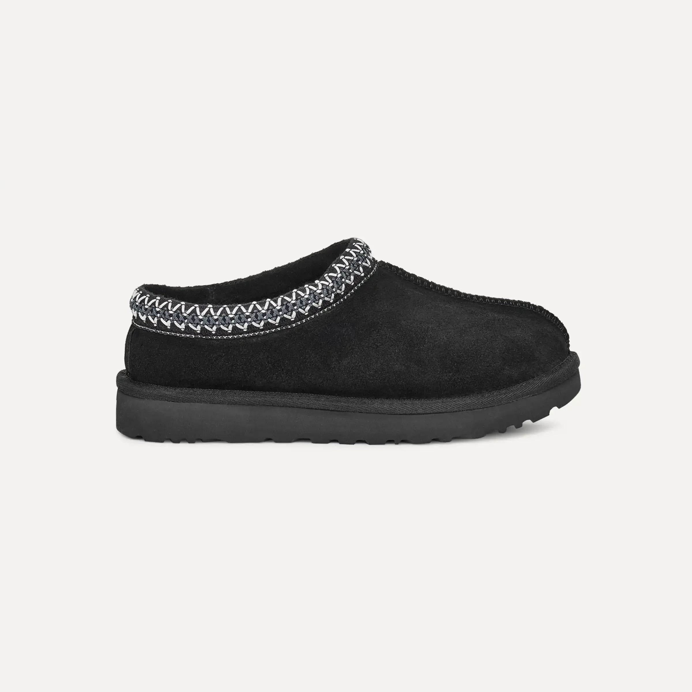 Slip-on house slippers in Black