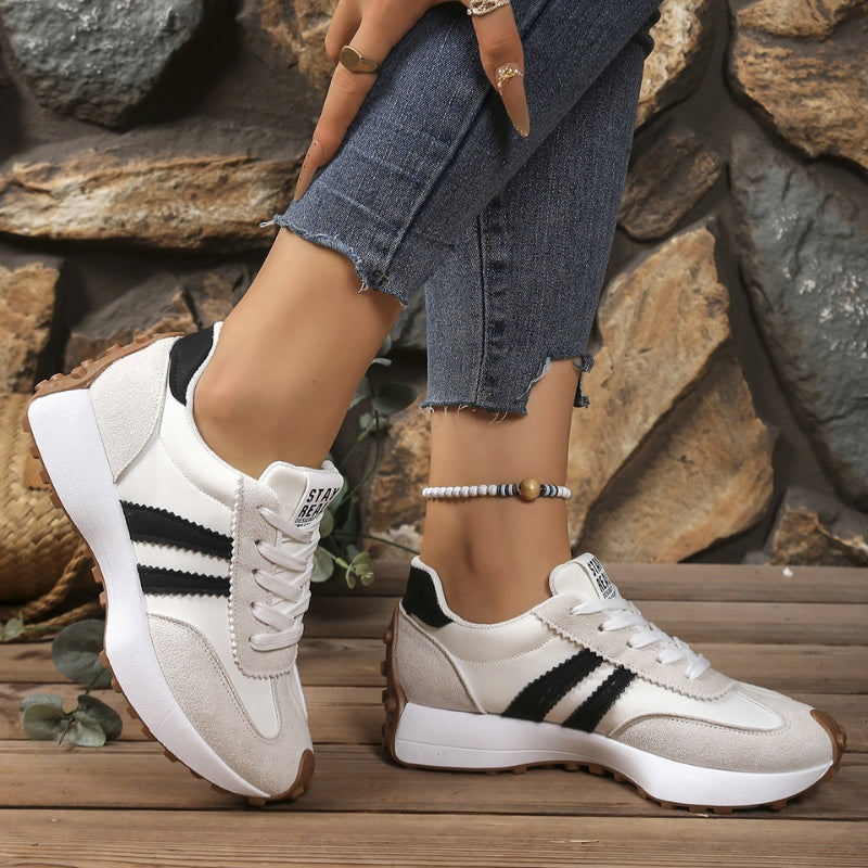 Women's platform sneaker in White