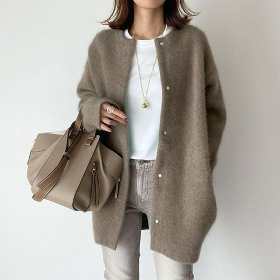 Plain brown colourway of the everyday layering knit