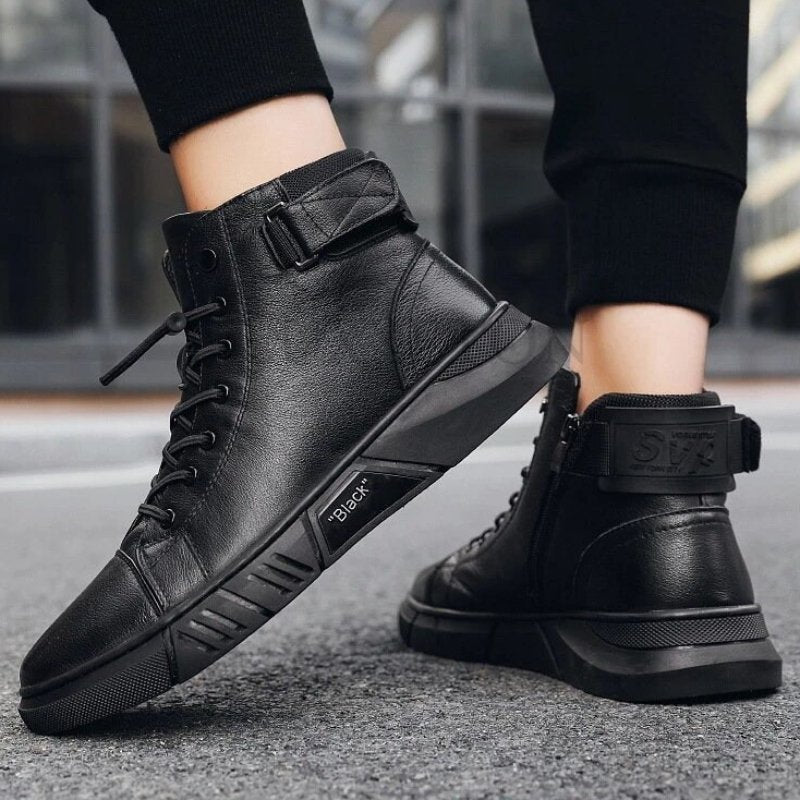 Men's black leather walking shoe with arch support, studio photo 4 of 8