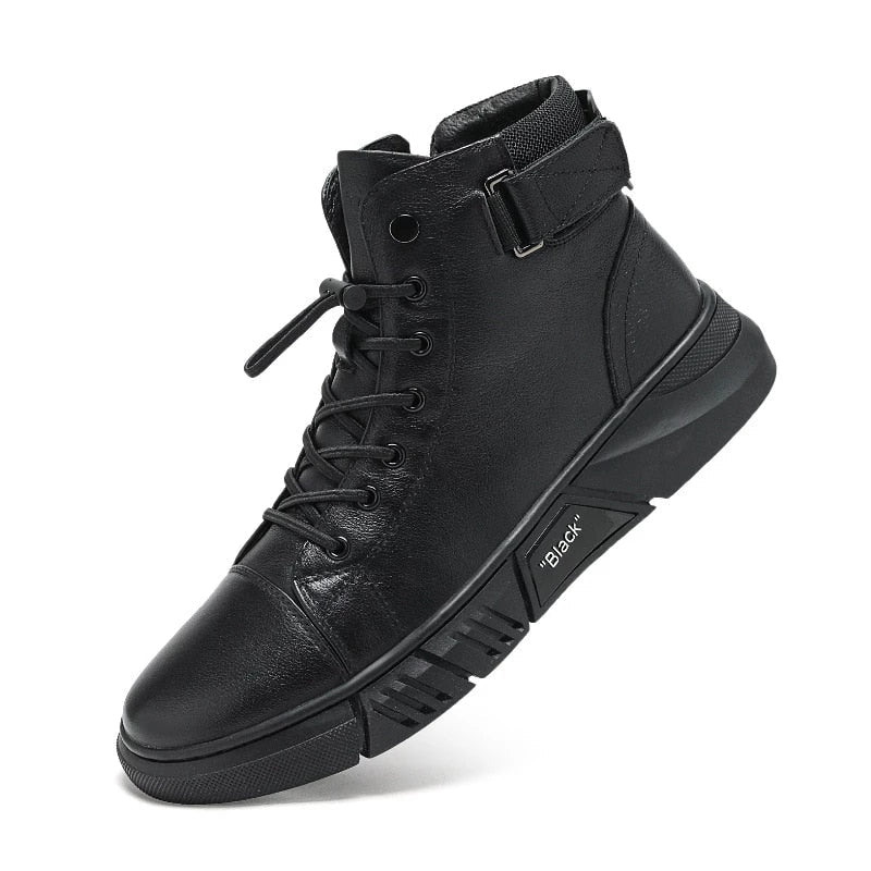 Men's black leather walking shoe with arch support, studio photo 8 of 8