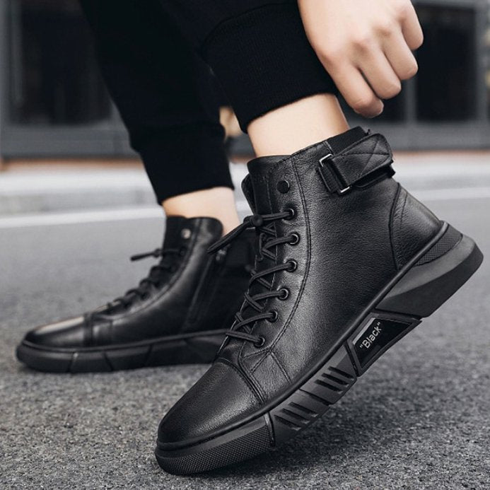 Men's black leather walking shoe with arch support, studio photo 1 of 8
