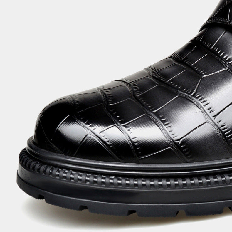 Ankle boots for women, front view of the toe and strap buckles