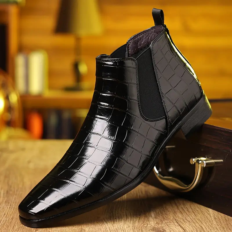 Men's leather Chelsea boots in black