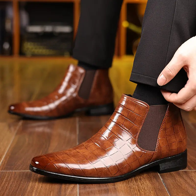 Men's leather Chelsea boots — studio photo, view 2