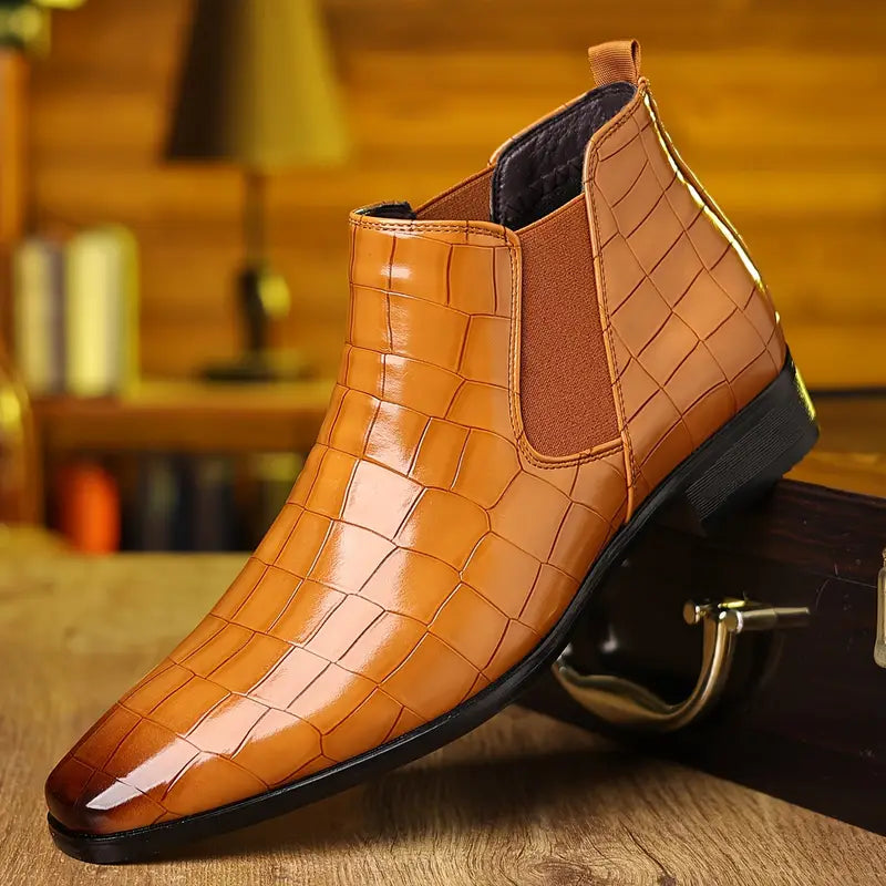 Men's leather Chelsea boots in light brown