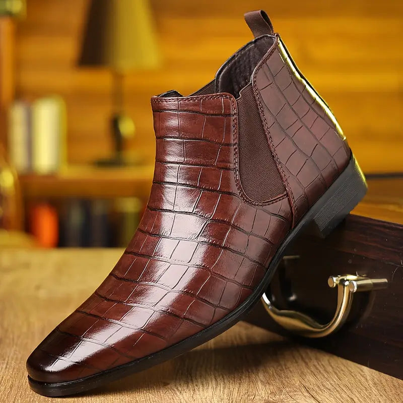 Men's leather Chelsea boots in brown