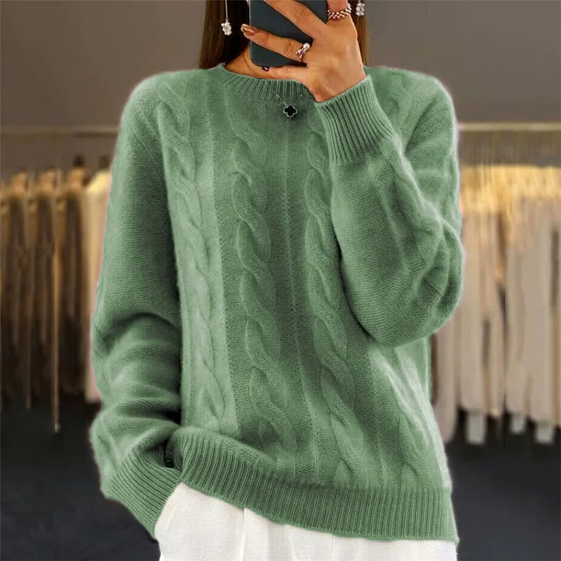 Women's cashmere sweater in Green, front view