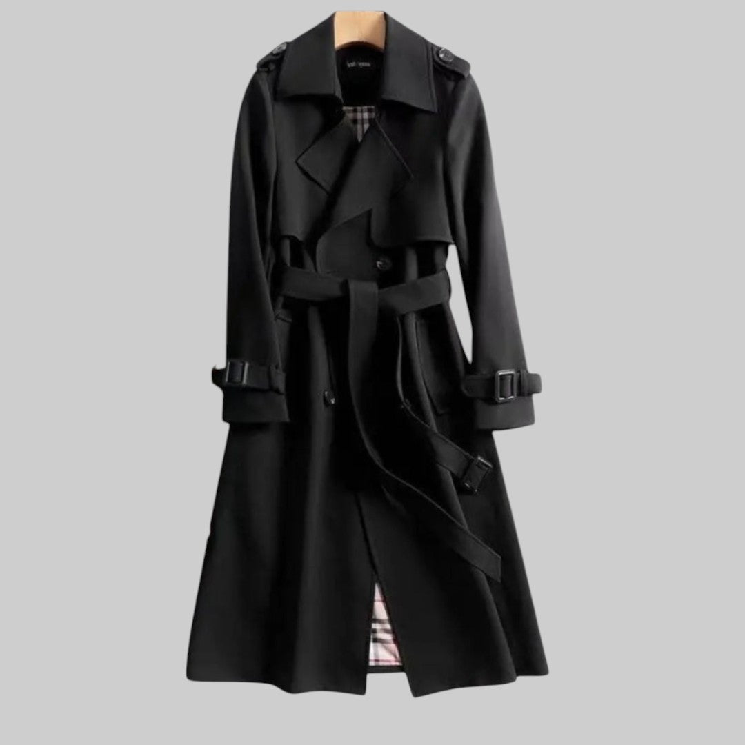 Black version, notched collar and structured shoulder in view