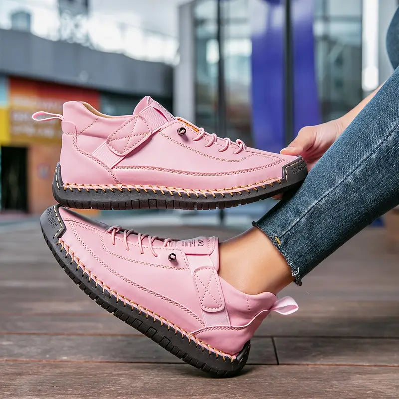 The women's wide-fit orthopedic sneaker in Pink