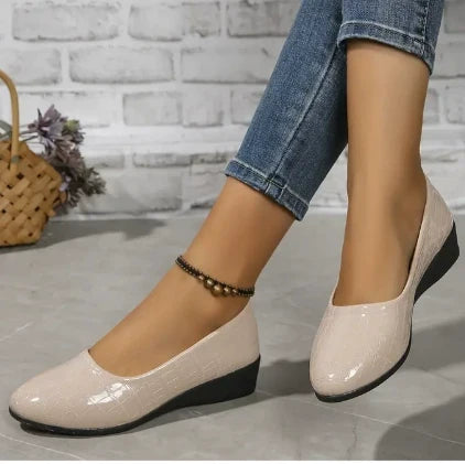 Plantar Fasciitis Shoes for Women in Nude
